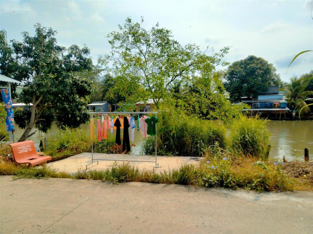 Bán đất tặng nhà trệt kiên cố lộ ô tô view sông, sau giáp kênh thủy lợi 10m cách đường tỉnh 922 1km