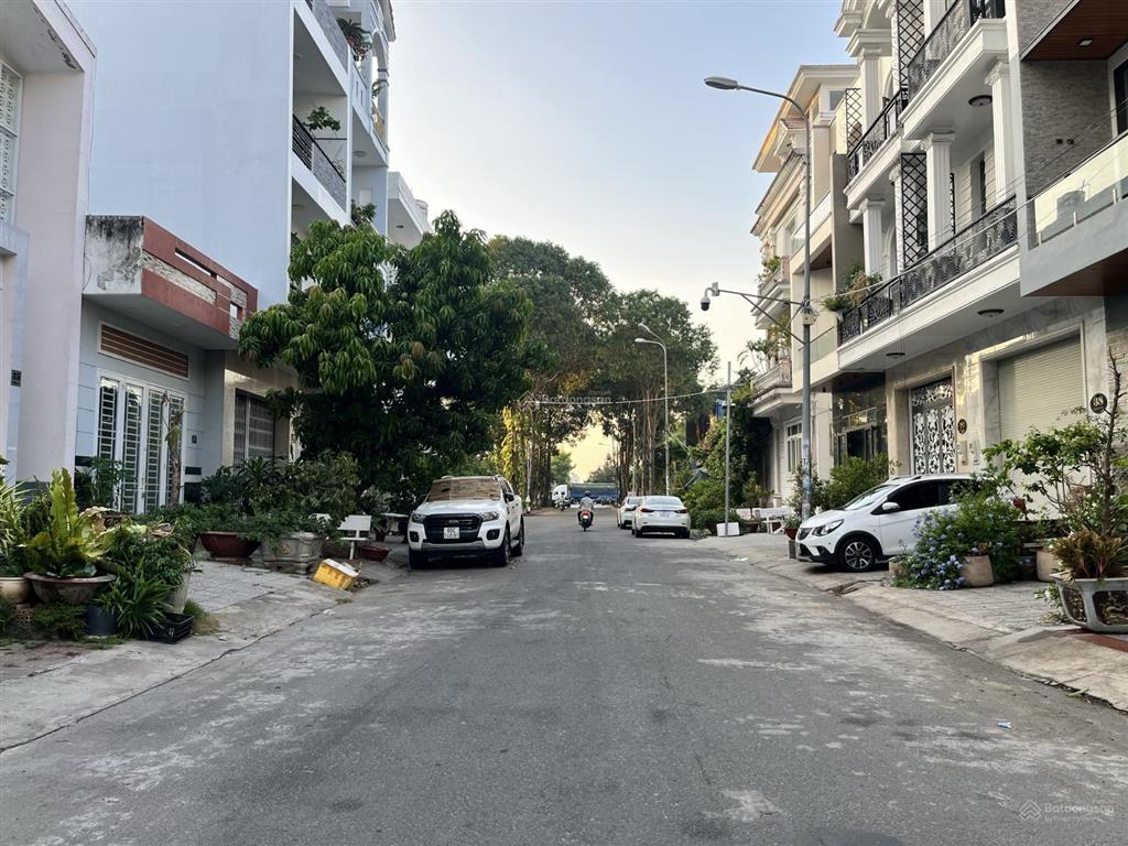 Bán nhà đường b18 kdc hưng phú, cần thơ. gần siêu thị go! 4 phòng ngủ gần khu hành chính tập trung