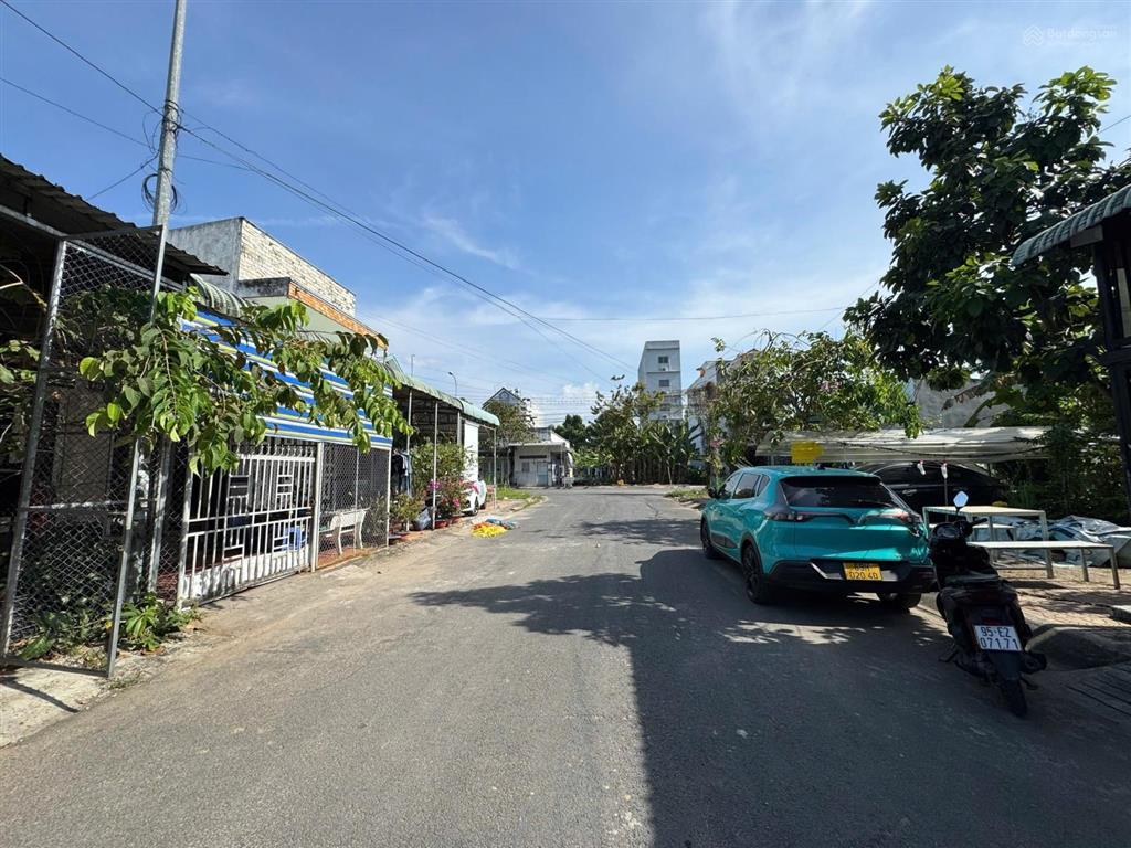 Bán nhà kdc phú an, phú thứ, cần thơ diện tích 81m2, tặng hệ thống điện năng lượng mặt trời