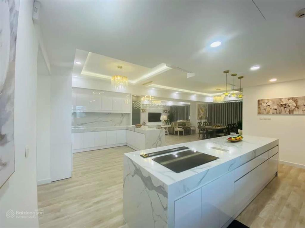 Săn deal hot bán căn hộ 3 phòng ngủ view sông saigon pearl vị trí đắc địa, full nội thất!
