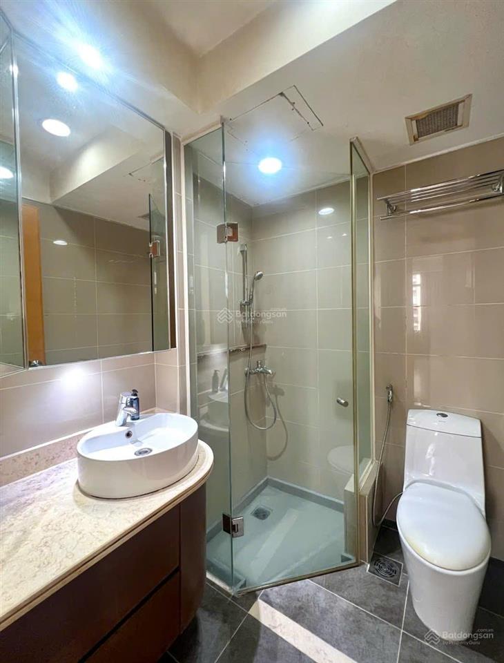Bán căn hộ 2 phòng ngũ saigon pearl  có hợp đồng thuê 20 triệu/tháng