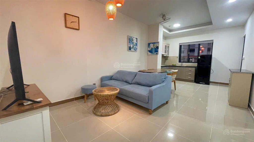 Bán căn hộ 60.63m2, 1pn  ban công lớn, tặng lại nội thất, giá 2 tỷ 600.  ms hậu 0909 910 ***