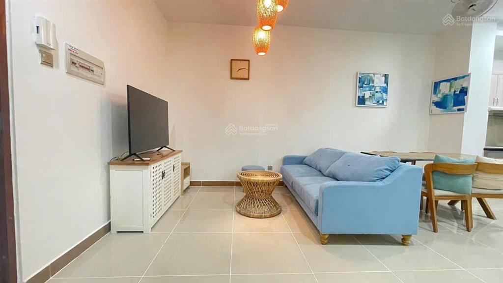 Bán căn hộ 60.63m2, 1pn  ban công lớn, tặng lại nội thất, giá 2 tỷ 600.  ms hậu 0909 910 ***