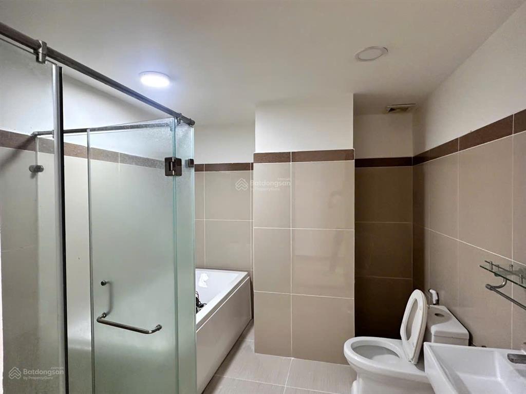 Chỉ với giá 4 tỷ 700 sở hữu ngay căn hộ 160m2, 3pn, 4wc.  ms hậu 0909 910 ***