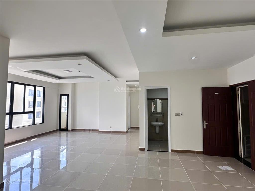 Chỉ với giá 4 tỷ 700 sở hữu ngay căn hộ 160m2, 3pn, 4wc.  ms hậu 0909 910 ***