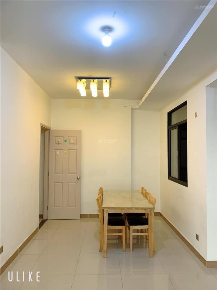 Bán căn hộ 161m2, 3pn, 4wc, giá 4 tỷ.  ms hậu 0909 910 ***
