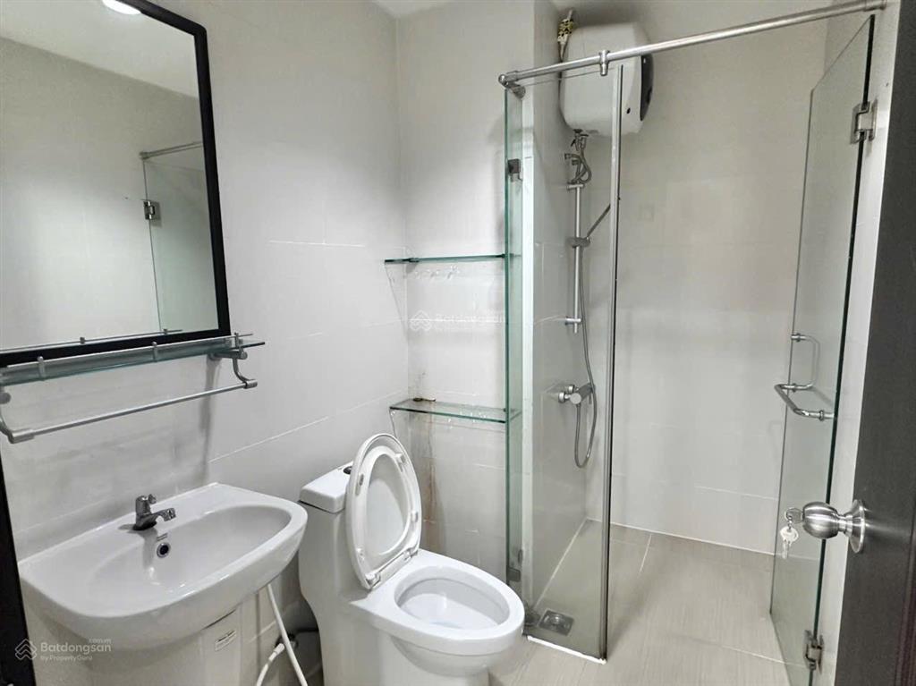 Bán căn hộ 85m2, 2pn, ban công lớn, block a1, tặng lại nội thất, giá 3 tỷ 880.  ms hậu 0909 910 ***