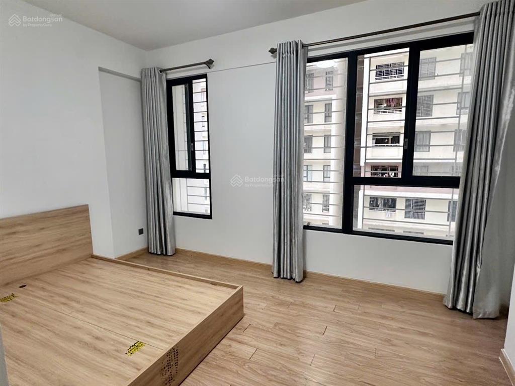 Bán căn hộ 85m2, 2pn, ban công lớn, block a1, tặng lại nội thất, giá 3 tỷ 880.  ms hậu 0909 910 ***