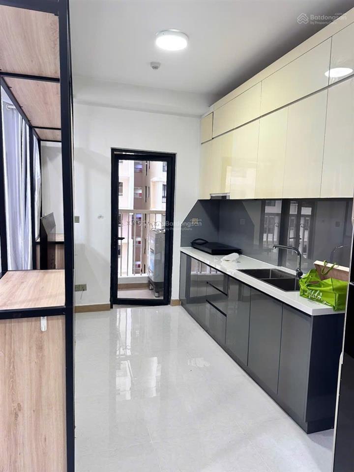 Bán căn hộ 85m2, 2pn, ban công lớn, block a1, tặng lại nội thất, giá 3 tỷ 880.  ms hậu 0909 910 ***