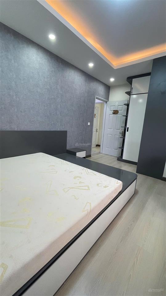 Bán căn hộ 147m2, 3pn, nội thất cao cấp, giá 4 tỷ 780.  ms hậu 0909 910 ***