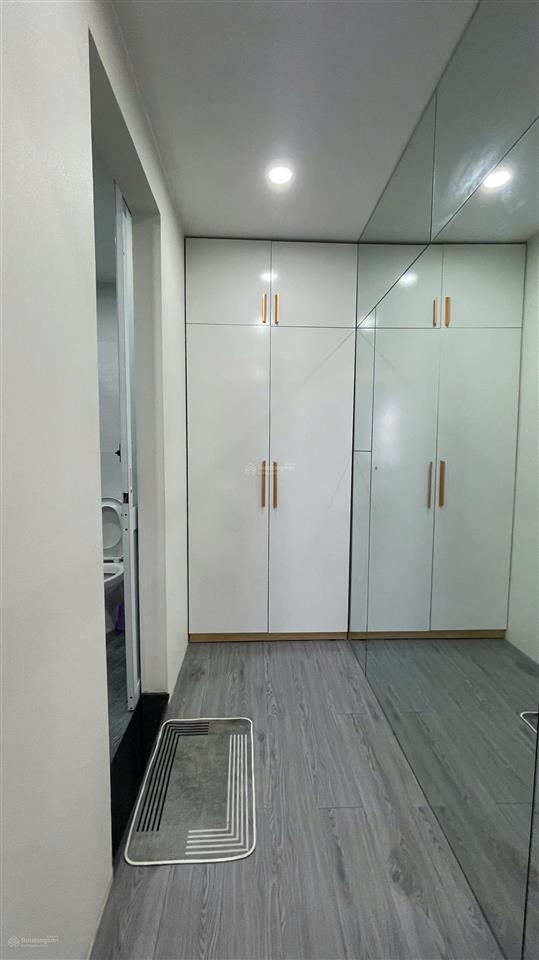 Bán căn hộ 147m2, 3pn, nội thất cao cấp, giá 4 tỷ 780.  ms hậu 0909 910 ***