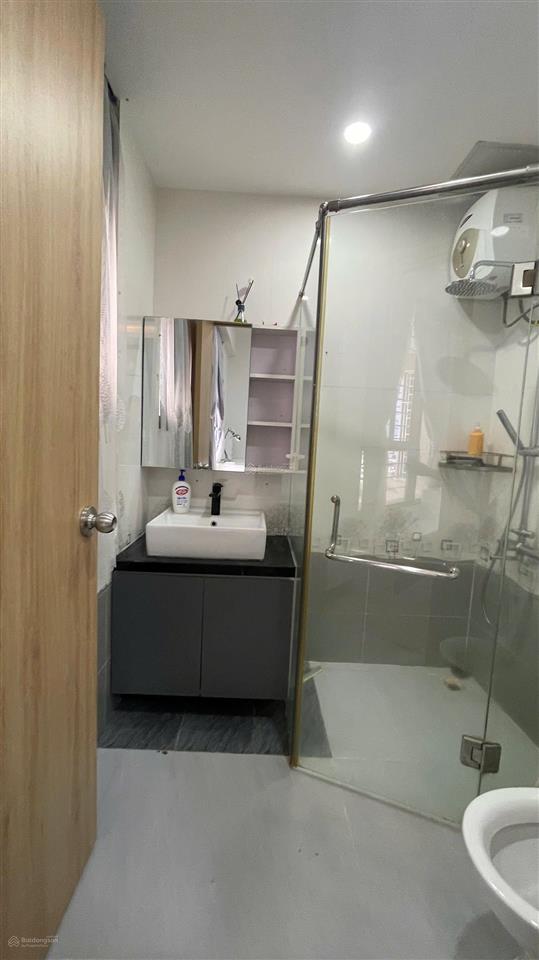 Bán căn hộ 147m2, 3pn, nội thất cao cấp, giá 4 tỷ 780.  ms hậu 0909 910 ***
