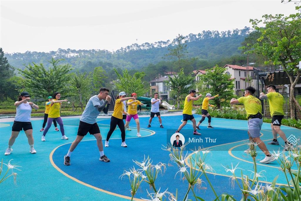 Duy nhất căn biệt thự rừng thông có hầm, kinh doanh tự do, đất ở lâu dài, đã hiện hữu 0906 879 ***