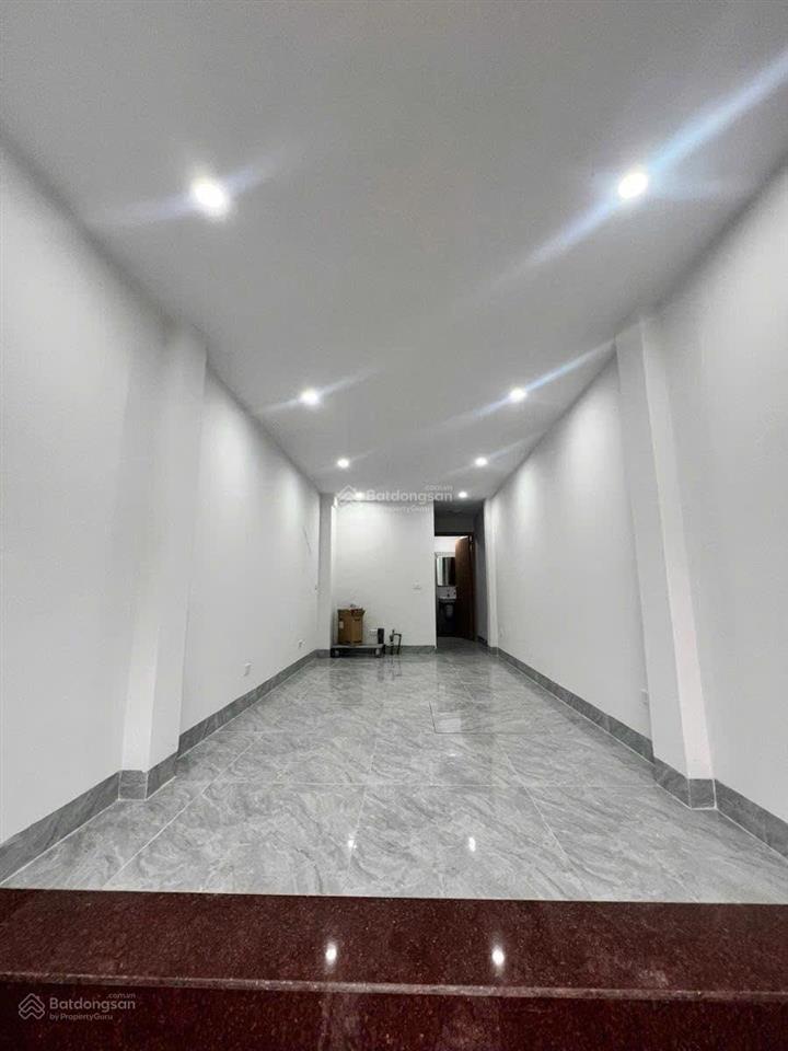 Siêu ngon, chỉ 6.5 tỷ nhà 40m2 5 tầng có thang máy, ô tô sát nhà, mới keng, sdcc, ngõ 27 tây mỗ