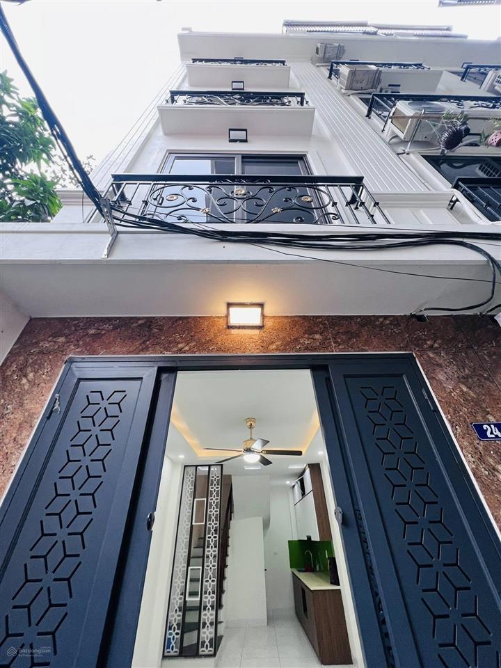 Siêu hiêm, chỉ 6.35 tỷ nhà 33m2 5 tầng đẹp keng ở ngay, thẳng tắp 50m ra đường ô tô, bán gấp