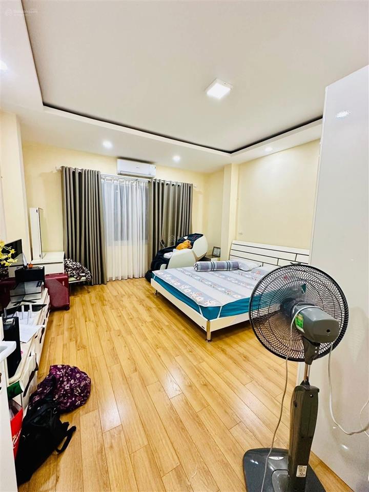 Duy nhất 1 căn liền kề 80m2 5 tầng mt4.5m ô tô tránh vỉa hè kinh doanh, hàng f0, chủ cần bán gấp