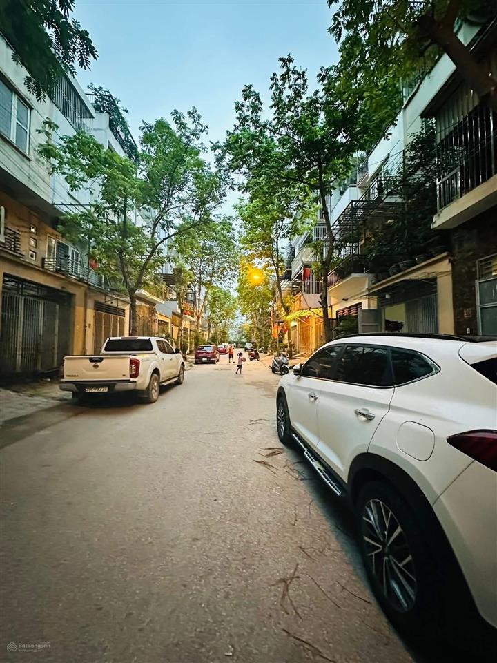 Duy nhất 1 căn liền kề 80m2 5 tầng mt4.5m ô tô tránh vỉa hè kinh doanh, hàng f0, chủ cần bán gấp