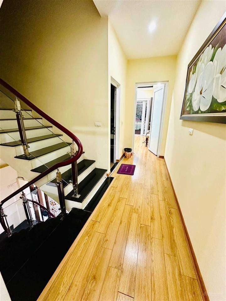 Duy nhất 1 căn liền kề 80m2 5 tầng mt4.5m ô tô tránh vỉa hè kinh doanh, hàng f0, chủ cần bán gấp