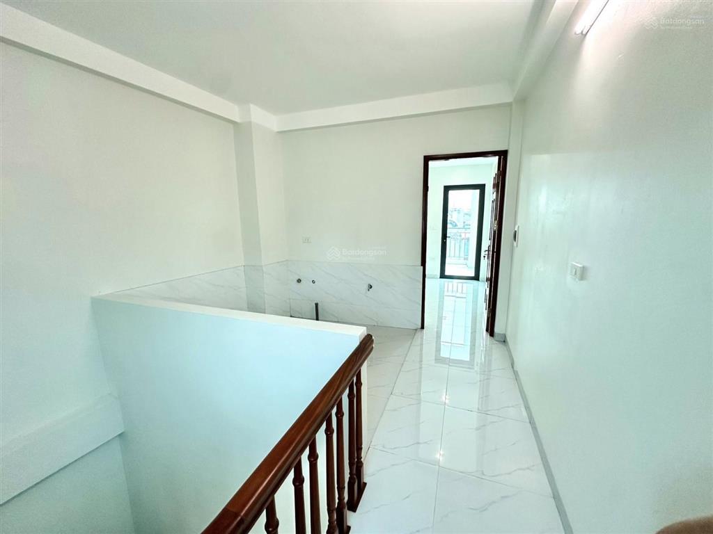 Chỉ 6.2 tỷ nhà 38m², 5 tầng mới keng ở ngay, sdcc sát vinhomes smart city, chủ cần bán gấp
