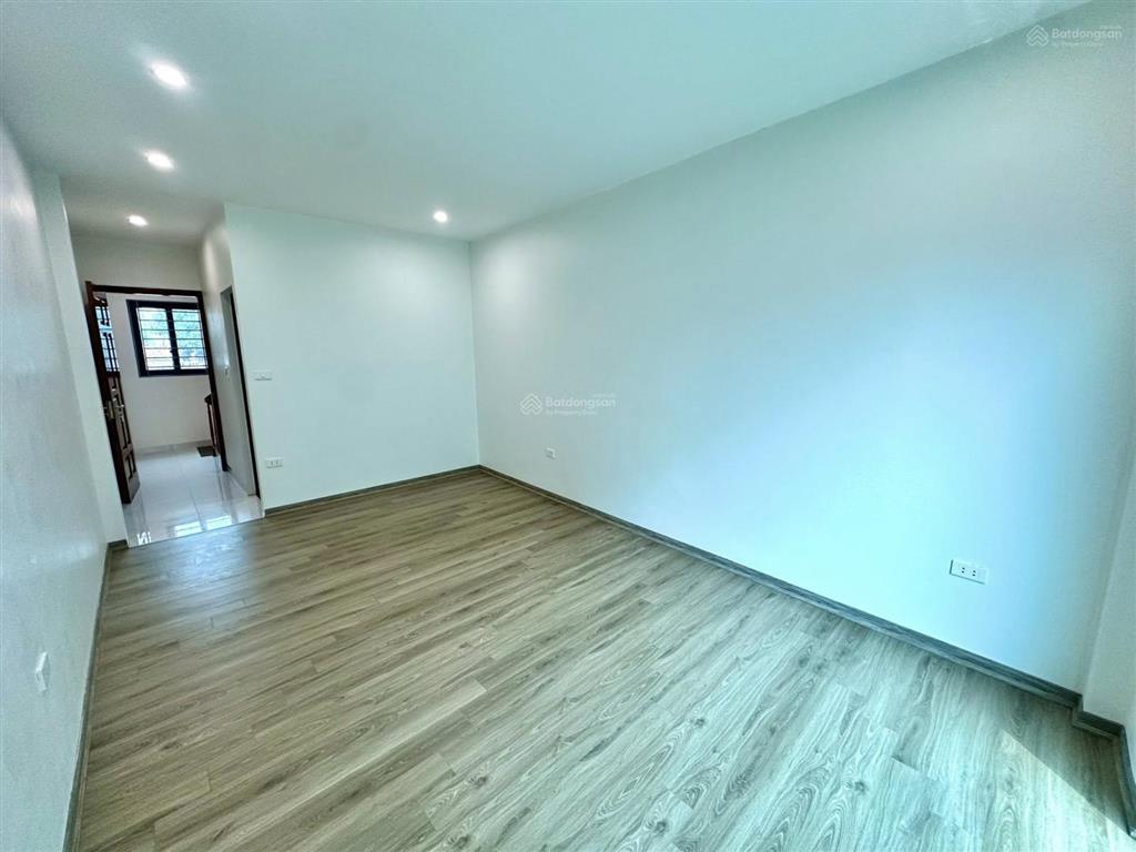 Chỉ 6.2 tỷ nhà 38m², 5 tầng mới keng ở ngay, sdcc sát vinhomes smart city, chủ cần bán gấp