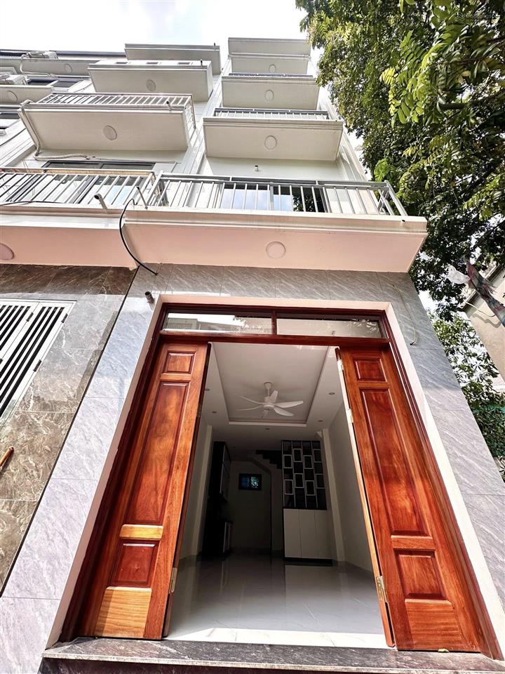 Chỉ 6.2 tỷ nhà 38m², 5 tầng mới keng ở ngay, sdcc sát vinhomes smart city, chủ cần bán gấp