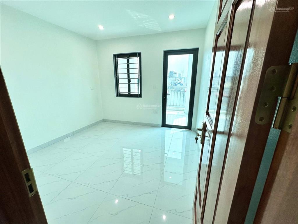 Chỉ 6.2 tỷ nhà 38m², 5 tầng mới keng ở ngay, sdcc sát vinhomes smart city, chủ cần bán gấp