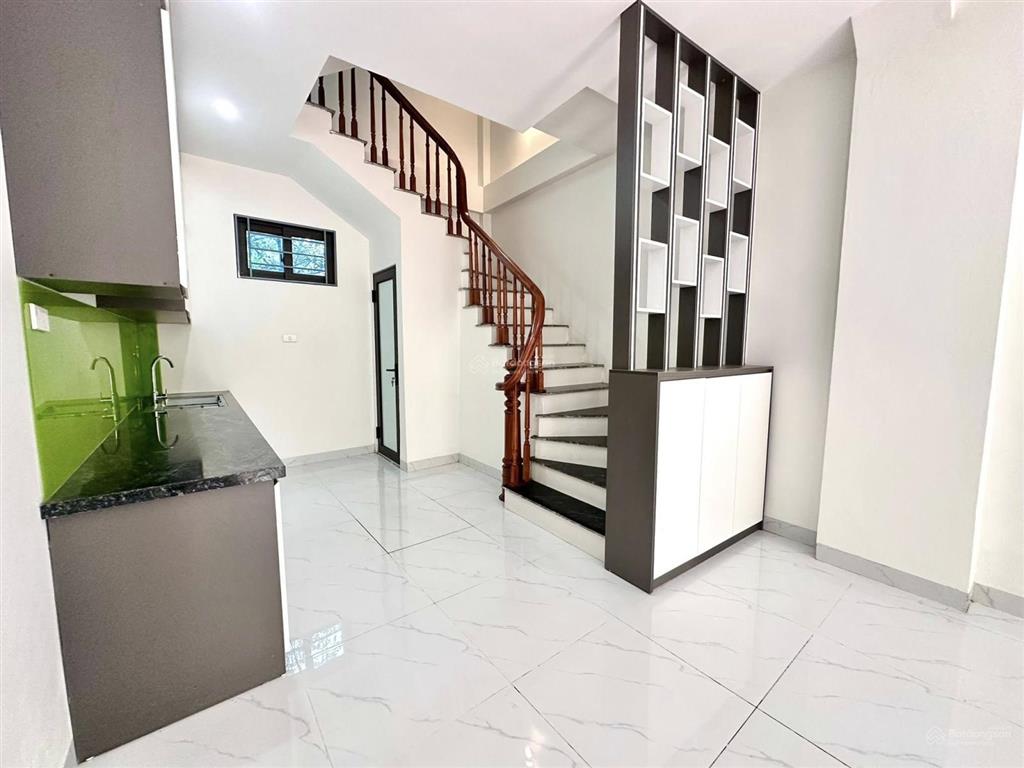 Chỉ 6.2 tỷ nhà 38m², 5 tầng mới keng ở ngay, sdcc sát vinhomes smart city, chủ cần bán gấp