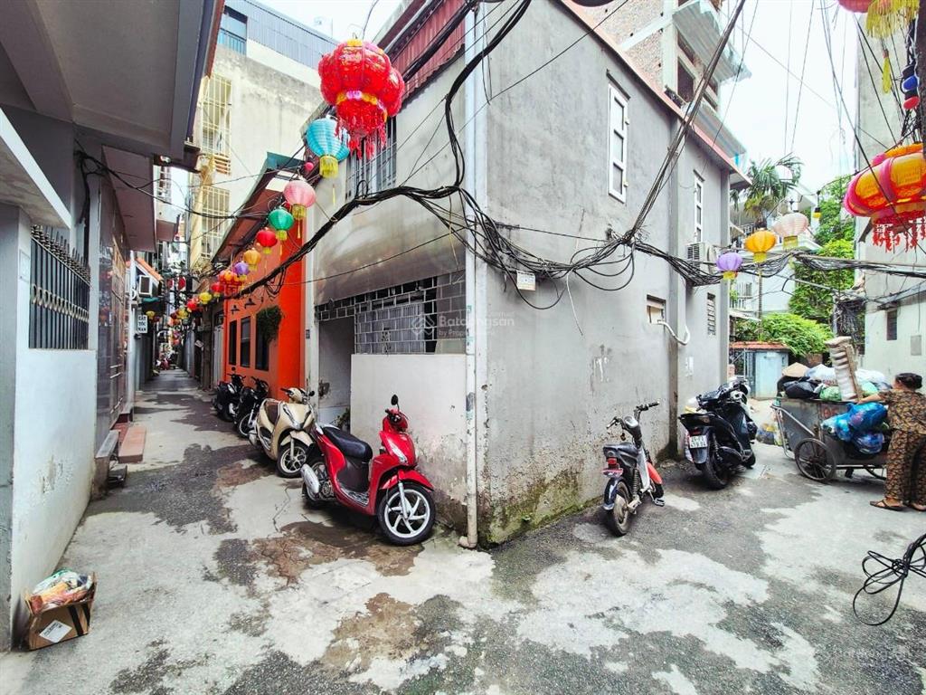 Siêu hiếm căn nhà 35m2 lô góc 2 tầng vạn phúc, ngõ rộng gần phố, chỉ 6.35 tỷ sđcc