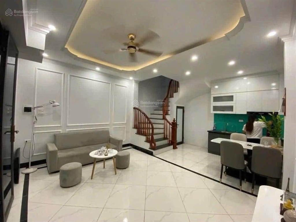 Bán gấp căn 38m2 5 tầng lô góc siêu đẹp tặng full nội thất chỉ 5.8 tỷ hàng xóm vin tây mỗ