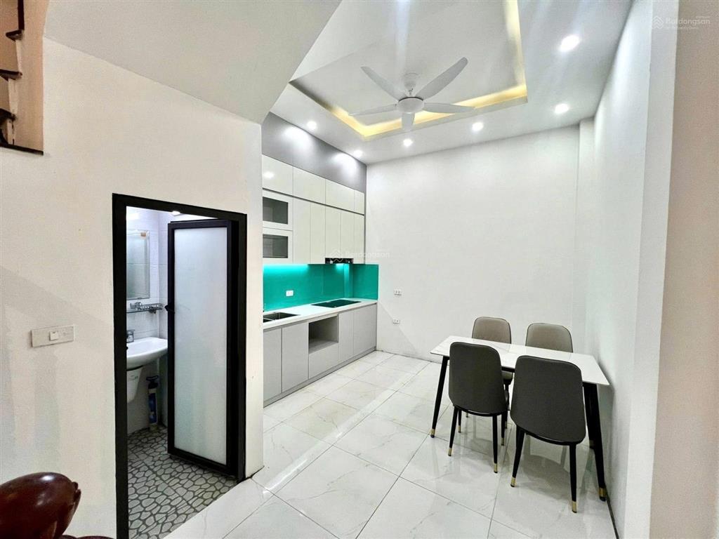 Chính chủ bán nhà ngõ 139 quyết thắng 40m2 5 tầng ô tô đỗ cửa tặng full nội thất siêu đẹp  tc 7 tỷ
