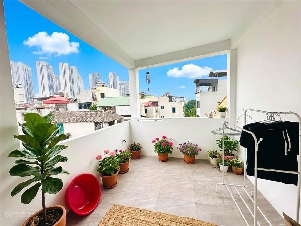 Bán gấp nhà tây mỗ hàng xóm vinsmart 40m2 5 tầng mới đẹp full nội thất, chỉ 5.95 tỷ ngõ thoáng