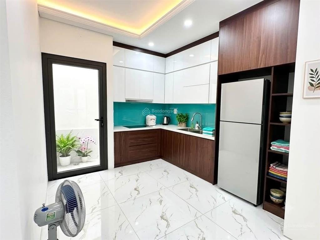 Bán gấp nhà tây mỗ hàng xóm vinsmart 40m2 5 tầng mới đẹp full nội thất, chỉ 5.95 tỷ ngõ thoáng