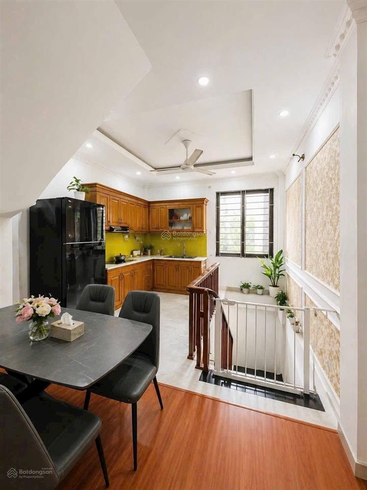 Gấp  phân lô ô tô tránh vỉa hè kinh doanh, 50m2 nhà 5 tầng siêu đẹp gara ô tô, tài chính chỉ 13 tỷ