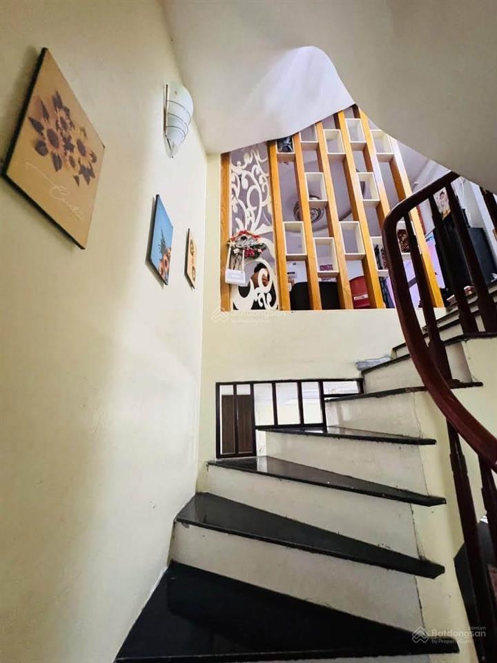 Bán gấp nhà gần vườn hoa hà đông, căn 35m2 5 tầng đẹp ở ngay ô tô cách 10m giá chỉ 6,8 tỷ sđcc