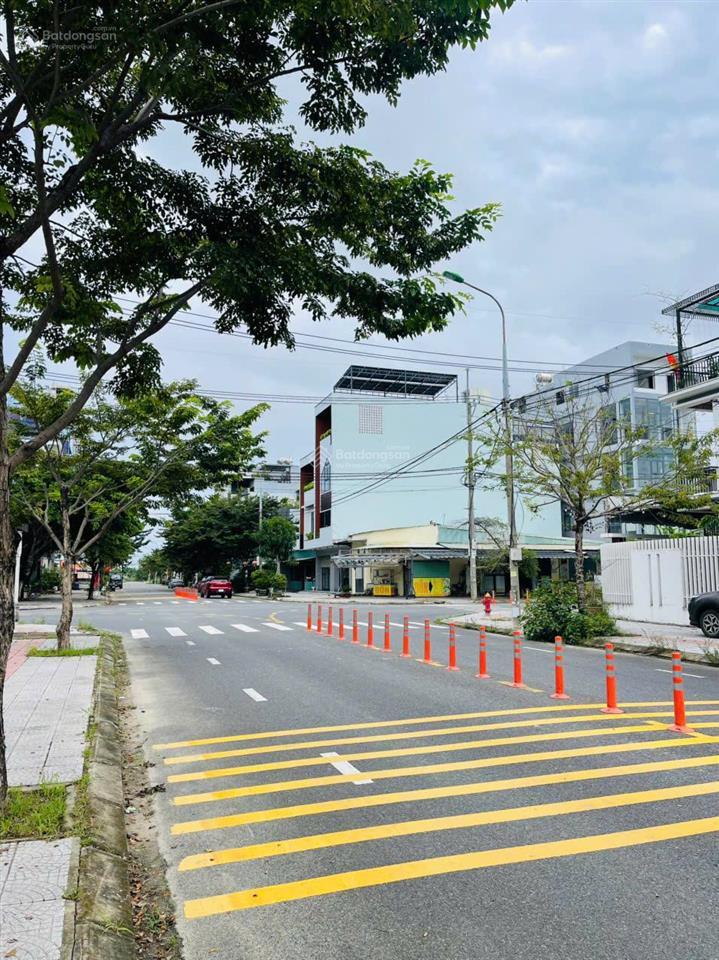 Bán đất lê sỹ dt 125m2  ngang 6m  giá 7 tỷ 9