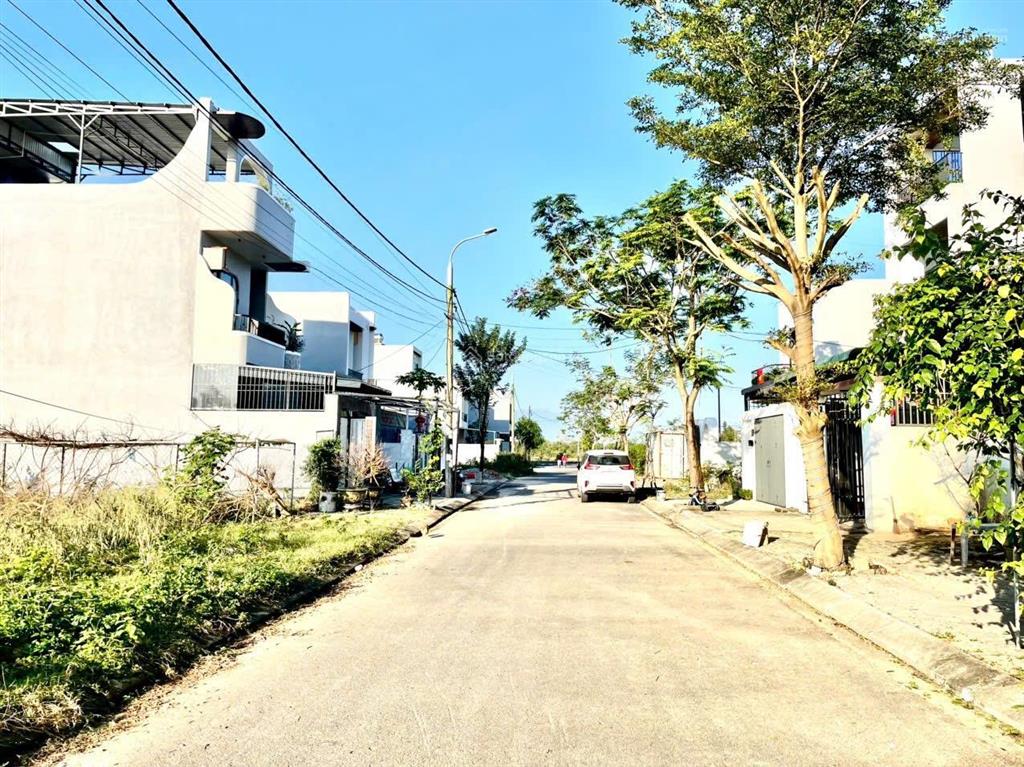 Bán đất khu dân cư bá tùng hoà quý hướng nam  hướng đông