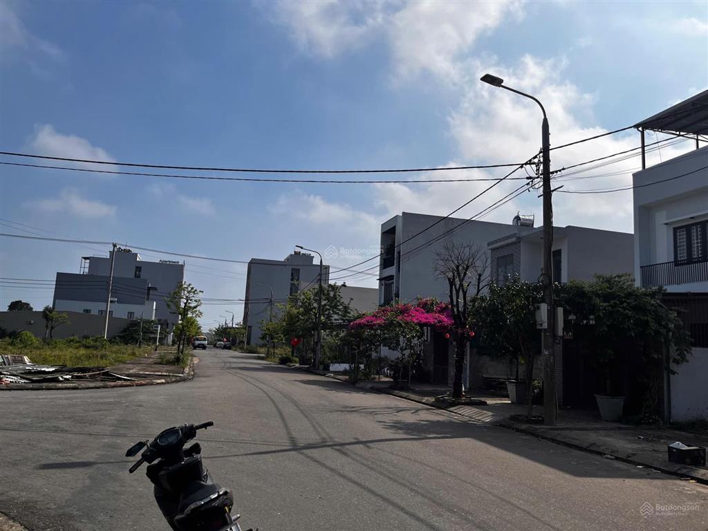 Bán đất khu đô thị võ chí công ngày cầu khuê đông đường phi bình 2