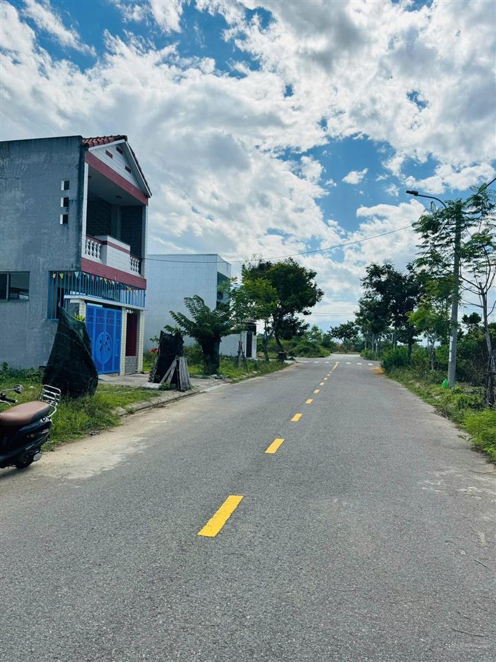 Bán lô đất đường 7m5 thân văn nhiếp view công viên