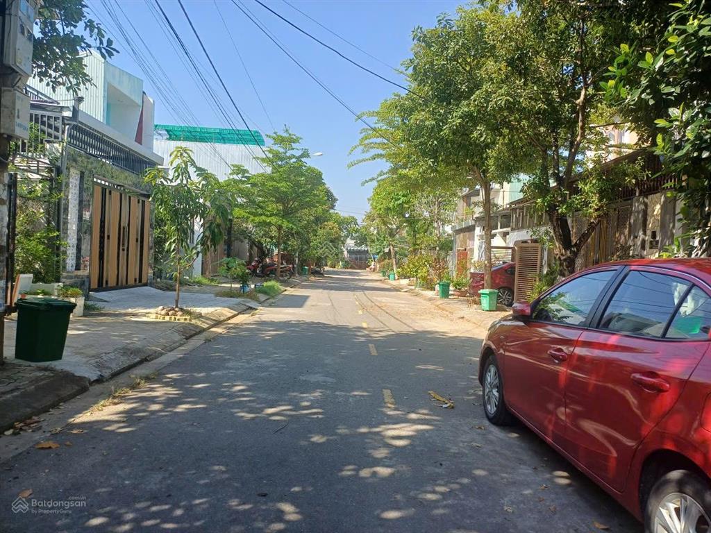 Bán đất tặng nhà cấp 4 hướng đông nam khu bá tùng 1
