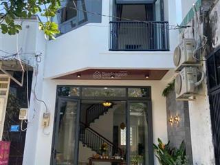 Nhà 2 tầng hẻm xe tải xã hóc môn tp hcm  đồng tâm giá 3 tỷ 950 triệu