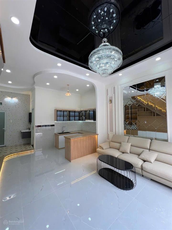 Bán nhà 1/ huỳnh thị na gần ngã 3 đông quang  hẻm xe ô tô  giá 2.75 tỷ