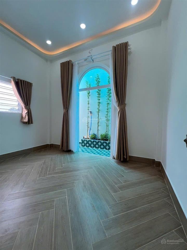 Bán nhà 1/ huỳnh thị na gần ngã 3 đông quang  hẻm xe ô tô  giá 2.75 tỷ