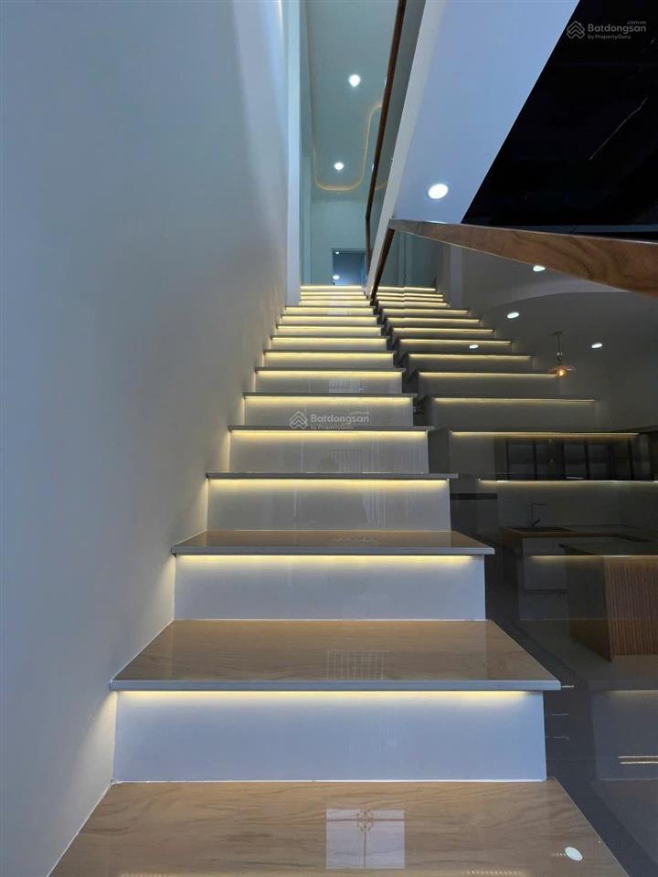 Bán nhà 1/ huỳnh thị na gần ngã 3 đông quang  hẻm xe ô tô  giá 2.75 tỷ