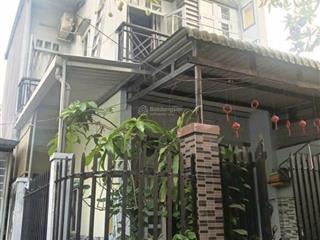 3.25 tỷ  nhà 2 tầng  sổ hồng riêng gần chợ thới tứ, hóc môn