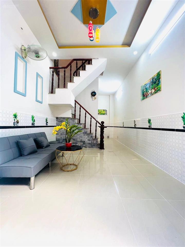1.65 tỷ  nhà 2 tầng shc  hẻm ô tô  ấp 3 bà điểm hóc môn