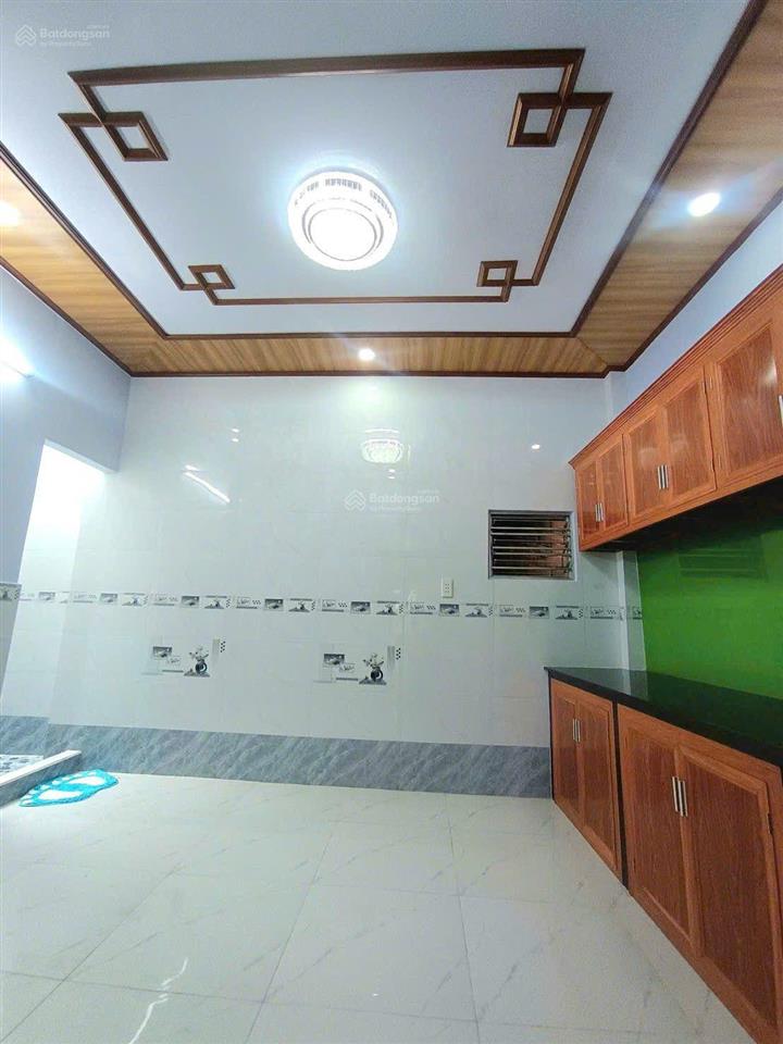 Bán nhà shr 105m2  trung tâm hóc môn chỉ 3 tỷ