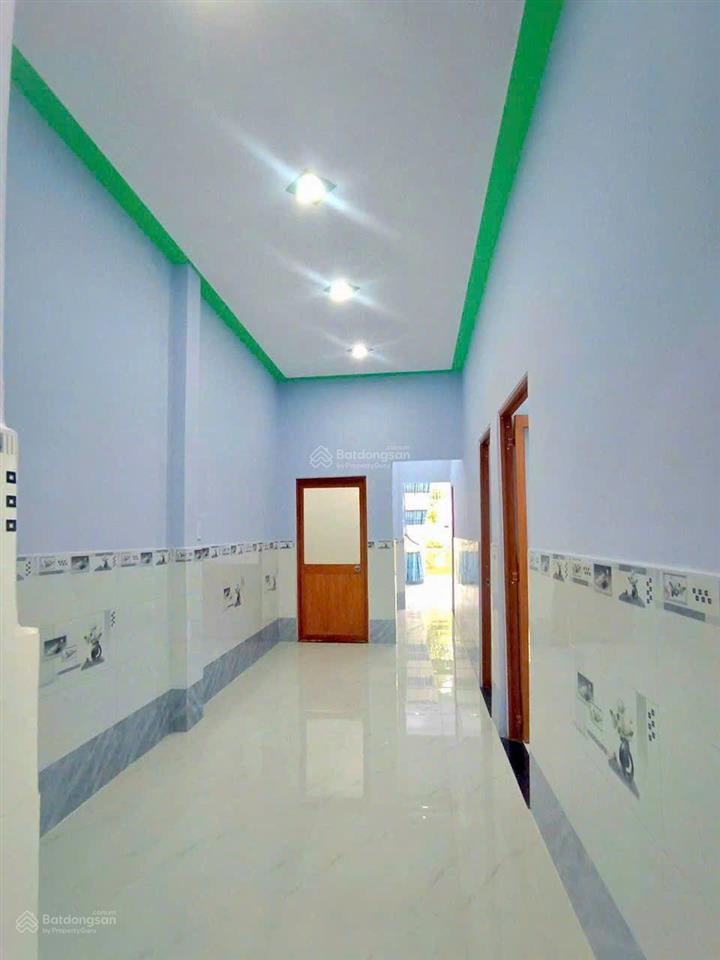 Bán nhà shr 105m2  trung tâm hóc môn chỉ 3 tỷ