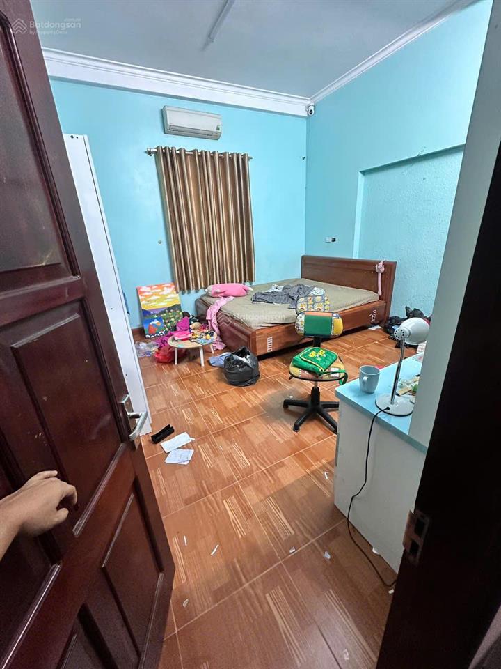 Bán nhà 3,5 tầng đường nguyễn công hãng. diện tích 90m2 hướng đông nam