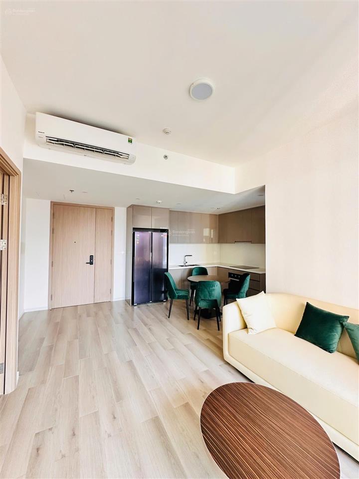 Bán 2pn  mcp tòa c sát vincom giá 4.799ty full nội thất cao cấp.