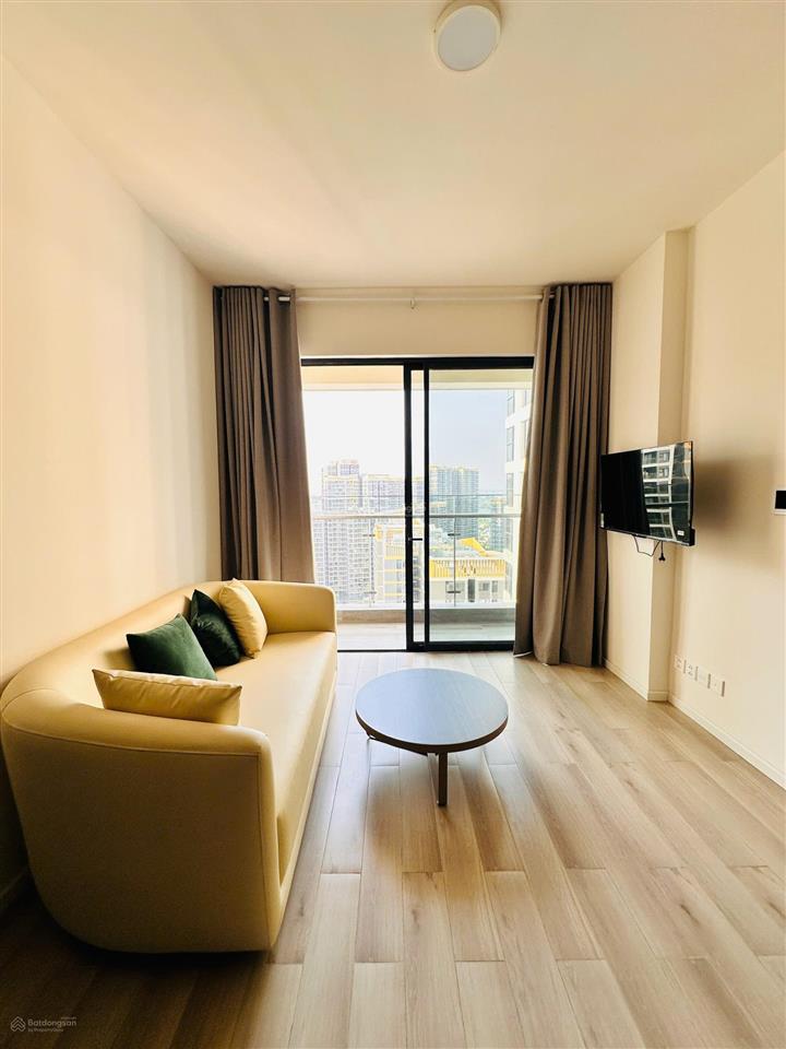 Bán 2pn  mcp tòa c sát vincom giá 4.799ty full nội thất cao cấp.